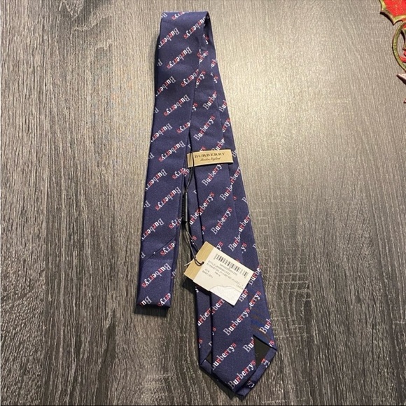 NWT Authentic Burberry Tie Men’s Manston Heritage Necktie w/Burberrys Logo Navy - Picture 2 of 15